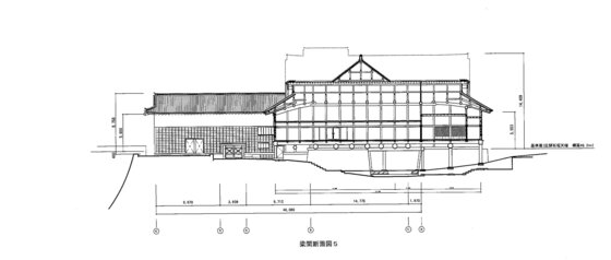 梁間断面図　