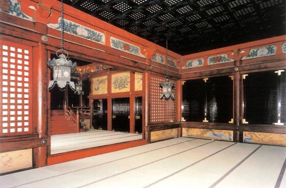 拝殿及び幣殿　内部　撮影：小野吉彦建築写真事務所　小野　吉彦